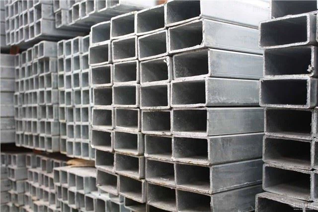 Farklı Boyutlu Sıcak Galvanizli Çelik Kare Boru